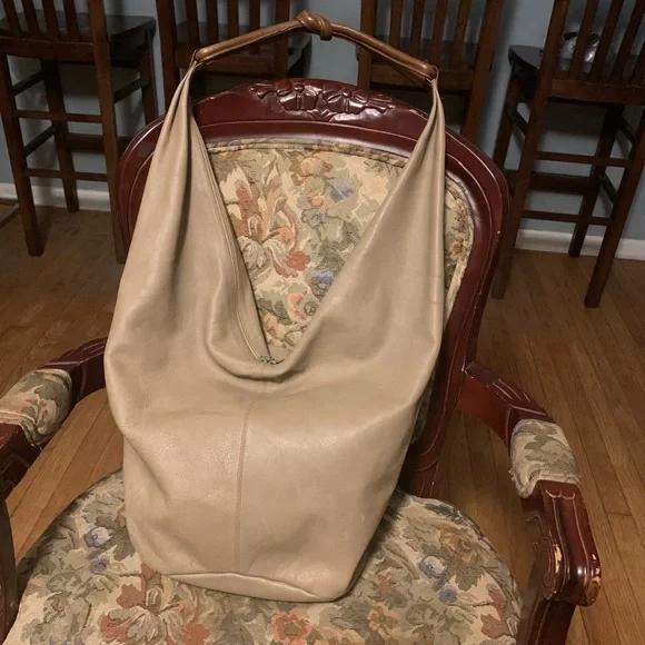BURDINES Tan Leather Shoulder Tote Bucket Bag